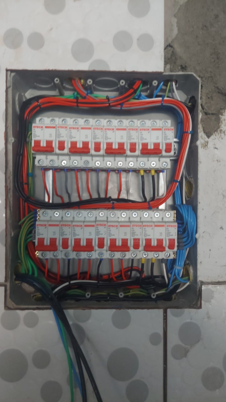 Serviço elétrico executado pela Dimais 4
